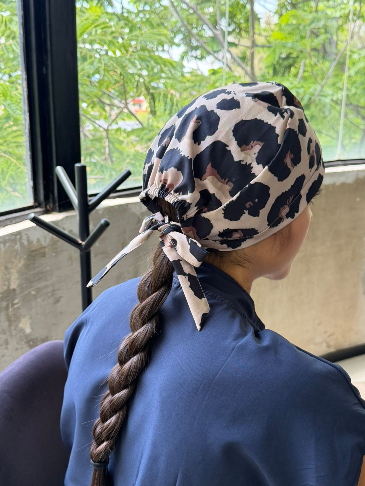 Gorro quirúrgico con toalla absorbente