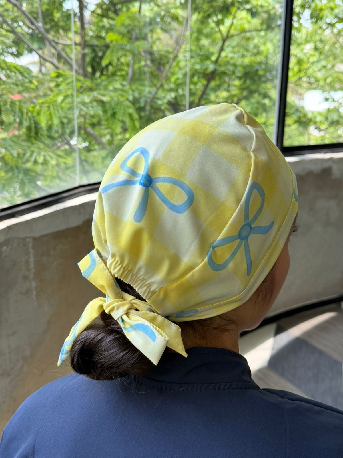 Gorro quirúrgico con toalla absorbente