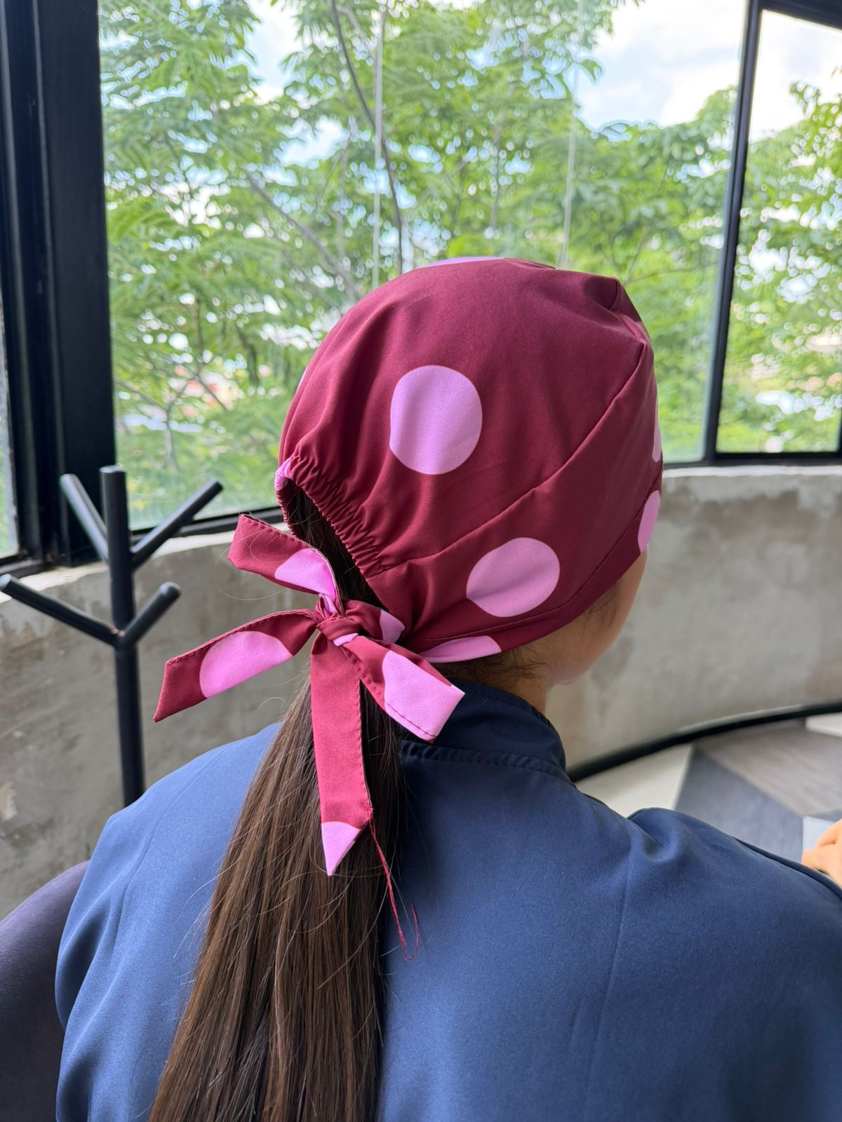 Gorro quirúrgico con toalla absorbente